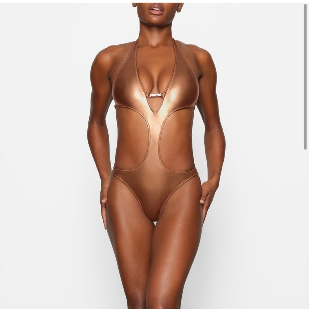 SKIMS Metallic Swim Halter Monokini in Penney/Bronze Size XXS SKU:60R
